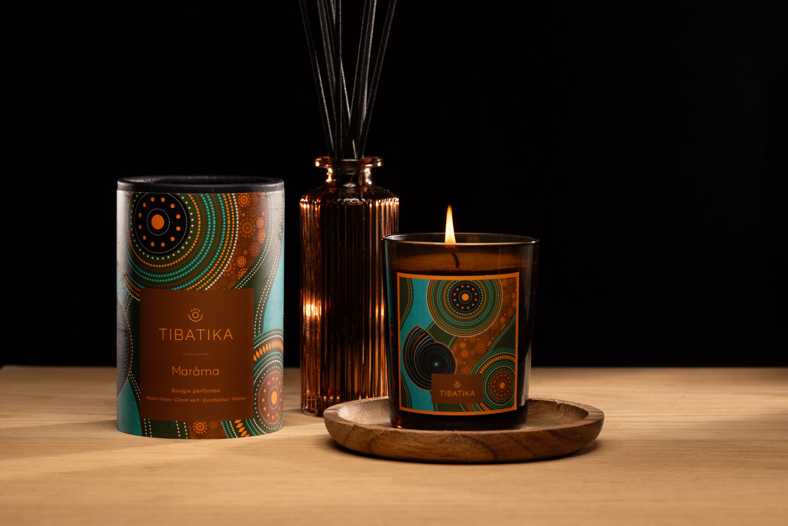 Le Duo Maråma : bougie parfumée artisanale et son bouquet parfumé – Image 2